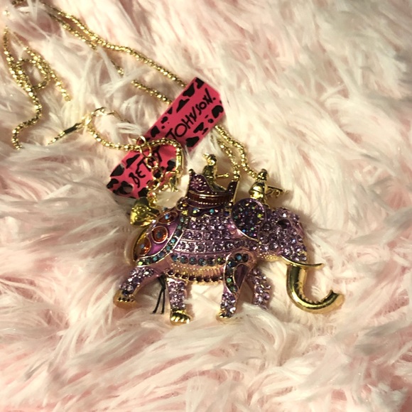 Betsey Johnson Jewelry - Stunning Betsey Johnson purple elephant necklace